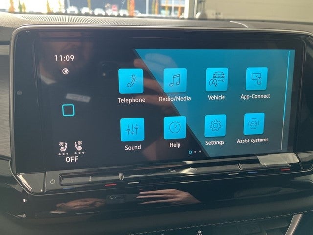 2026 Volkswagen Atlas Cross Sport 2.0T SE