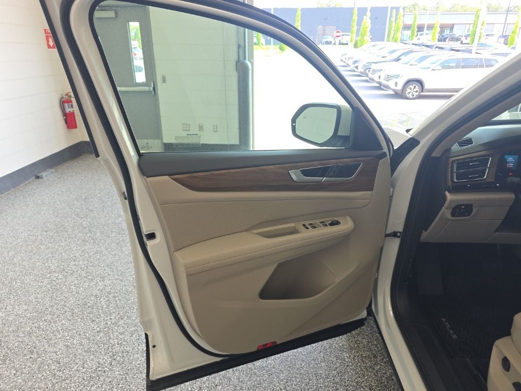 2026 Volkswagen Atlas 2.0T SE