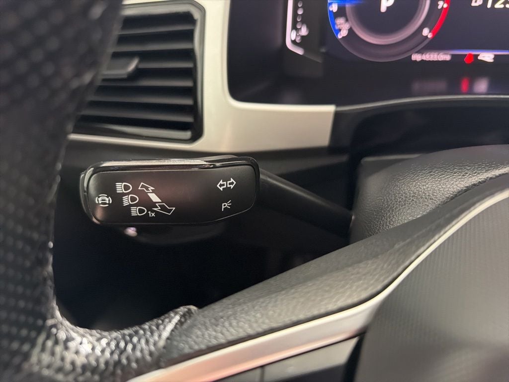 2023 Volkswagen Atlas Cross Sport 3.6L V6 SEL R-Line