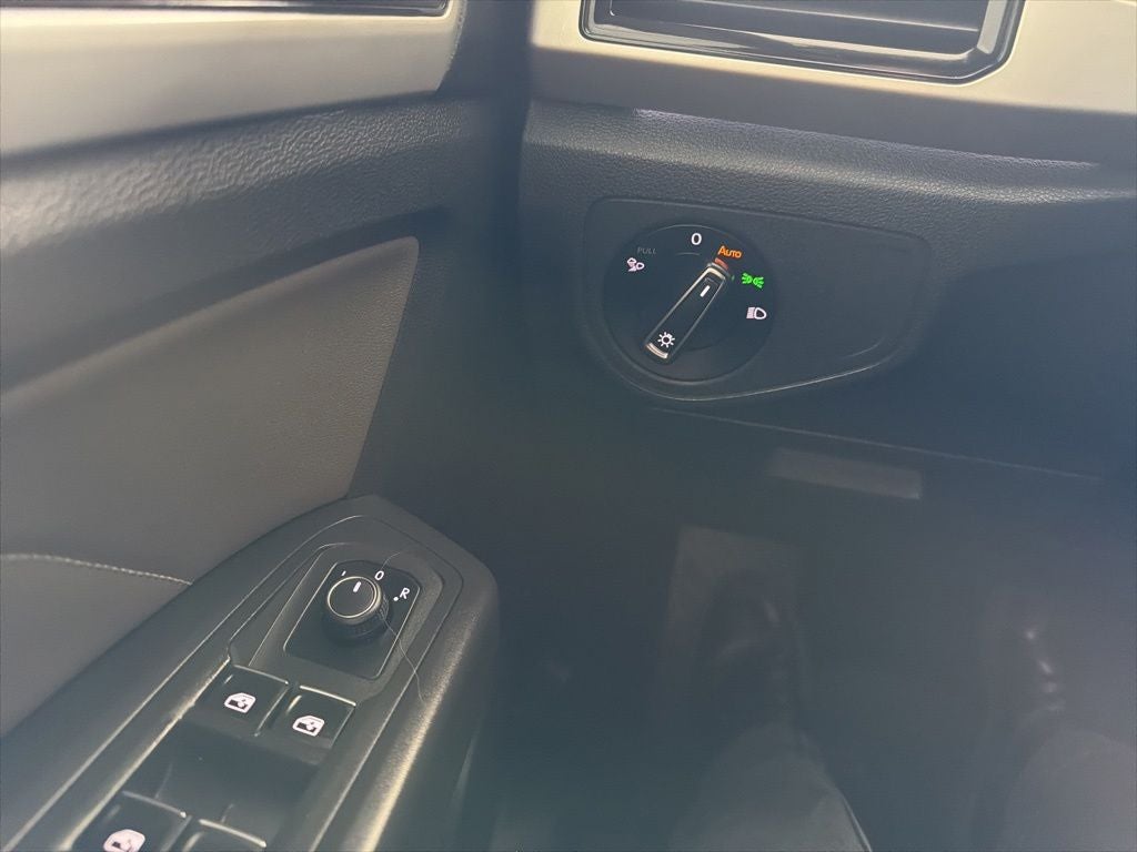 2023 Volkswagen Atlas Cross Sport 3.6L V6 SEL R-Line