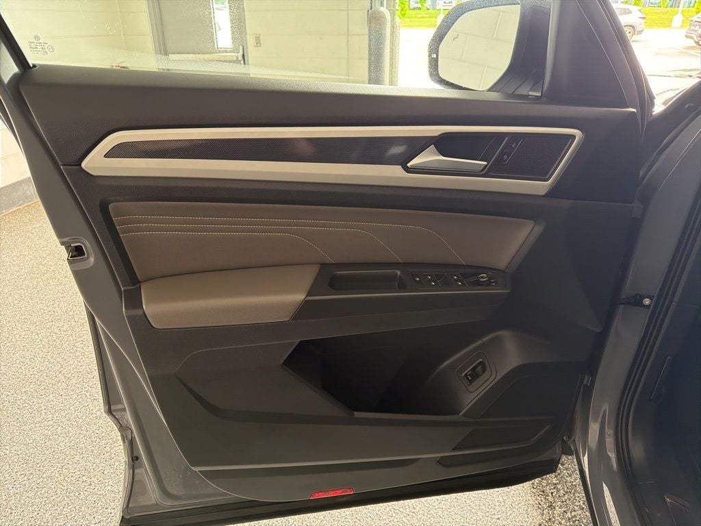 2023 Volkswagen Atlas Cross Sport 3.6L V6 SEL R-Line