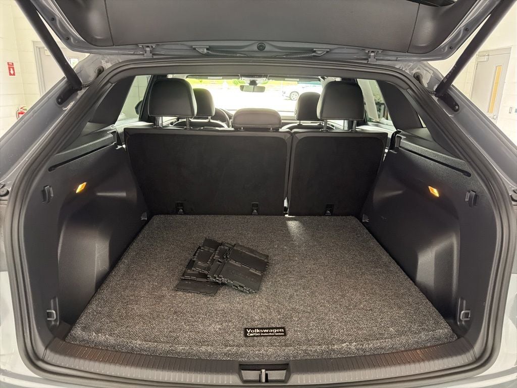 2023 Volkswagen Atlas Cross Sport 3.6L V6 SEL R-Line