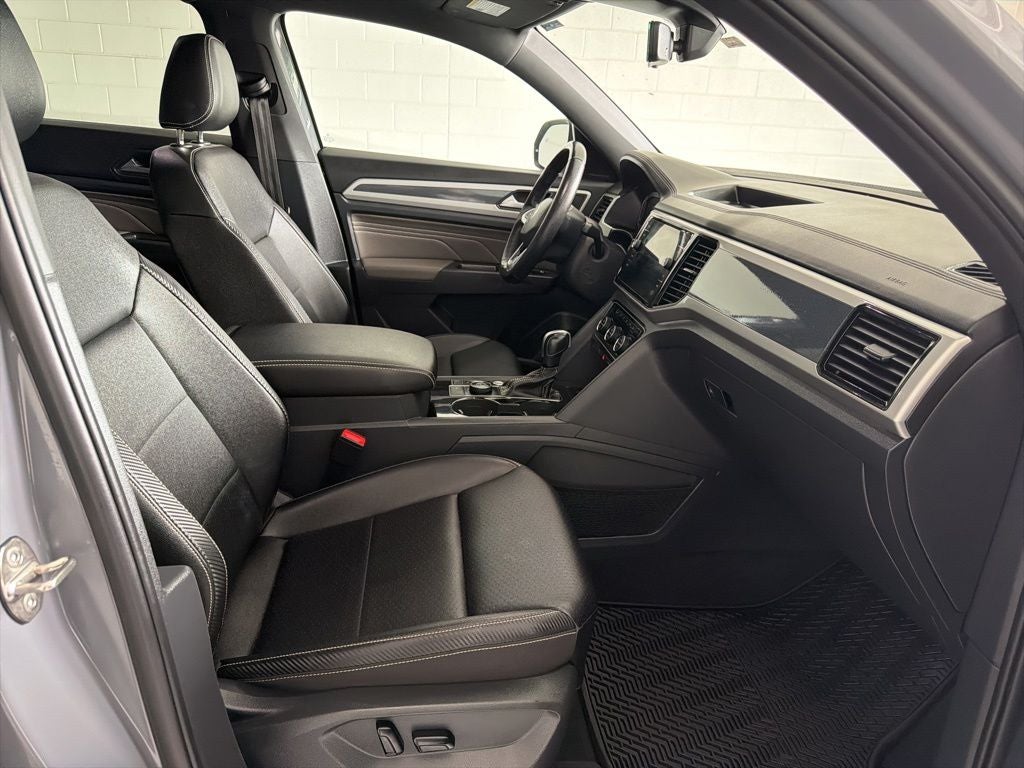2023 Volkswagen Atlas Cross Sport 3.6L V6 SEL R-Line