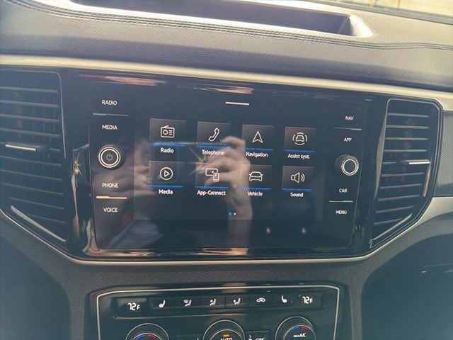 2023 Volkswagen Atlas Cross Sport 3.6L V6 SEL R-Line