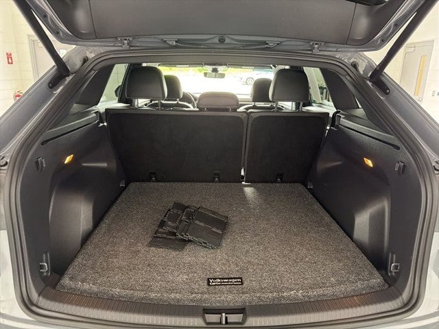2023 Volkswagen Atlas Cross Sport 3.6L V6 SEL R-Line