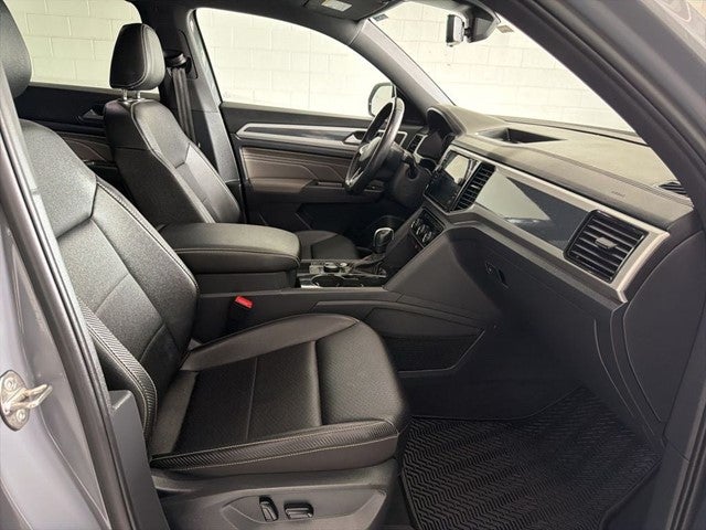 2023 Volkswagen Atlas Cross Sport 3.6L V6 SEL R-Line