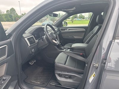 2023 Volkswagen Atlas Cross Sport 3.6L V6 SEL R-Line