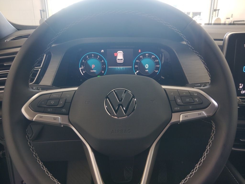 2026 Volkswagen Atlas Cross Sport 2.0T SE w/Technology