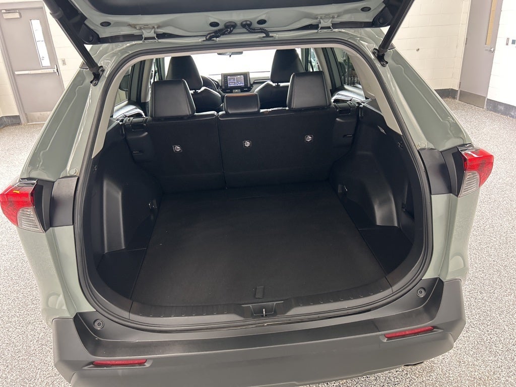 2020 Toyota RAV4 XLE Premium