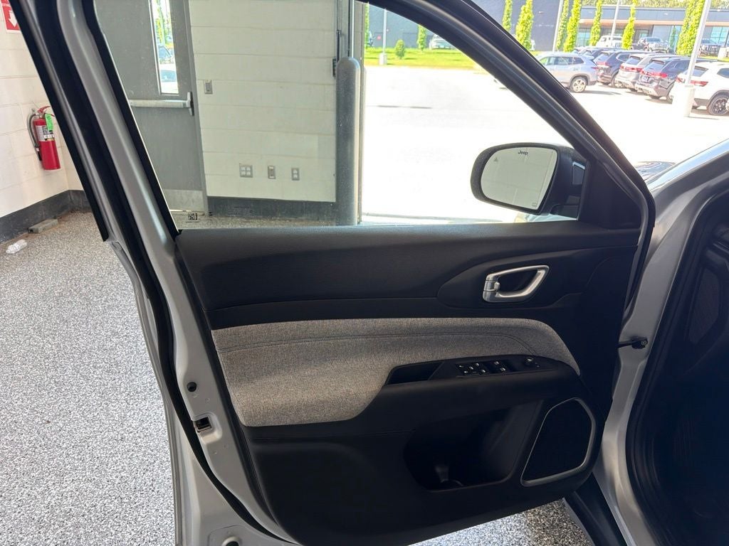 2025 Jeep Compass Sport