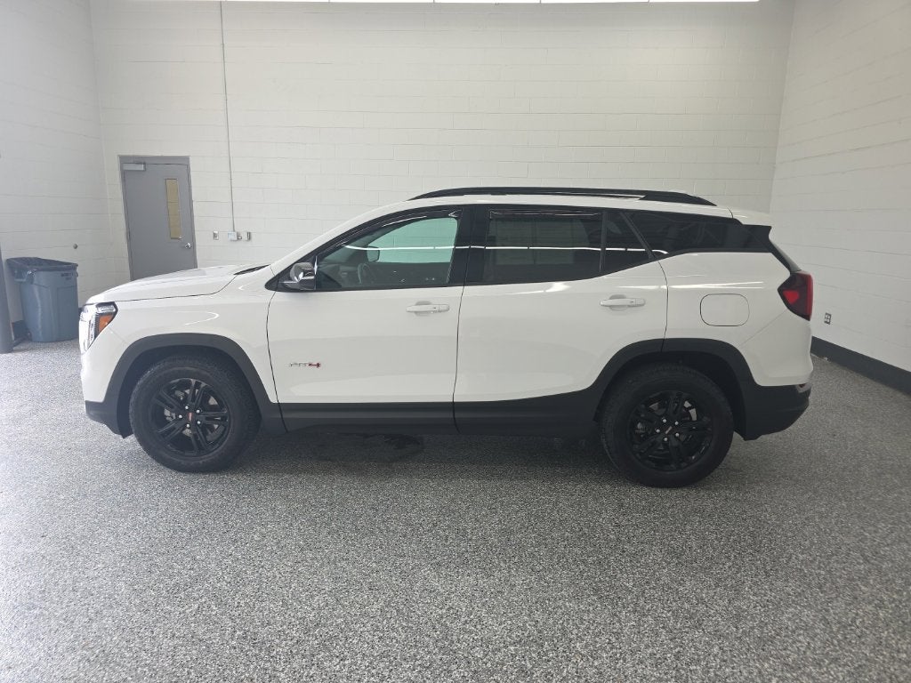 2024 GMC Terrain AT4