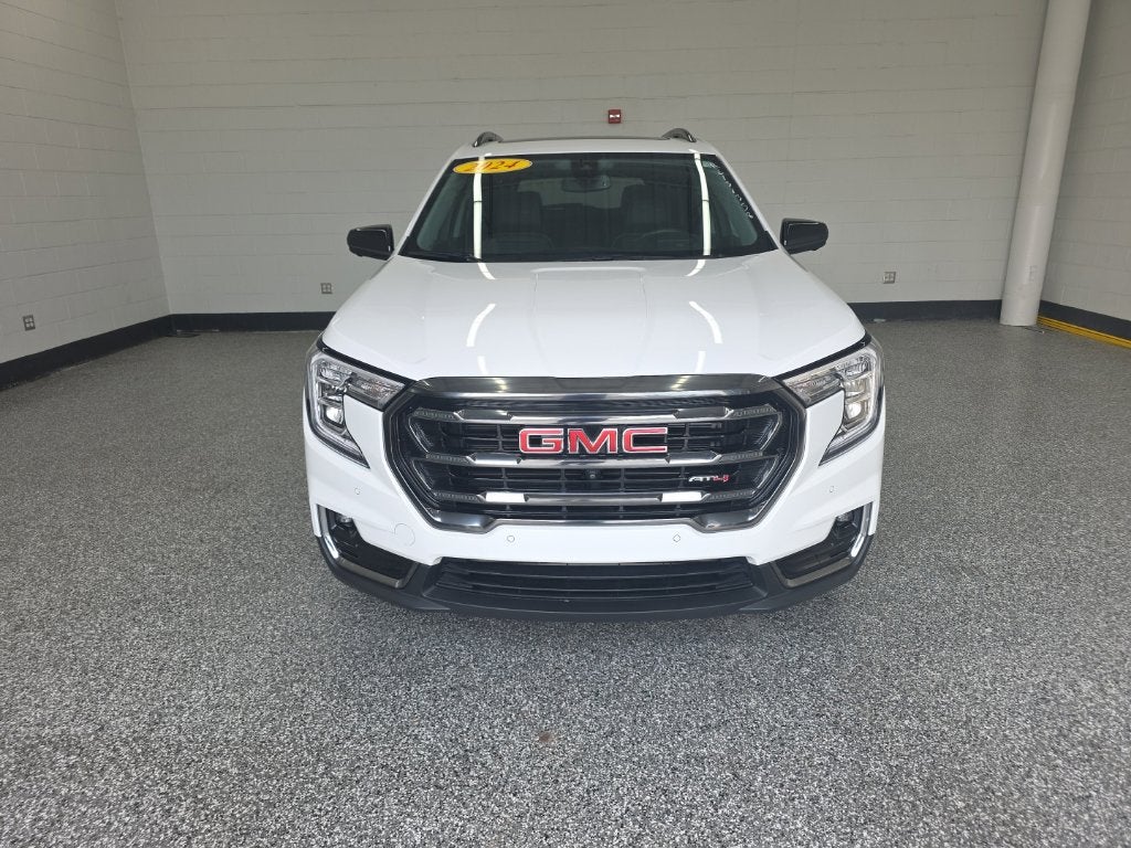 2024 GMC Terrain AT4