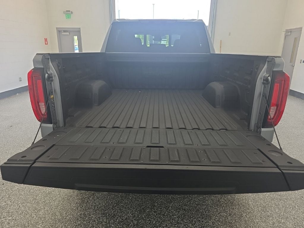 2025 GMC Sierra 1500 AT4X