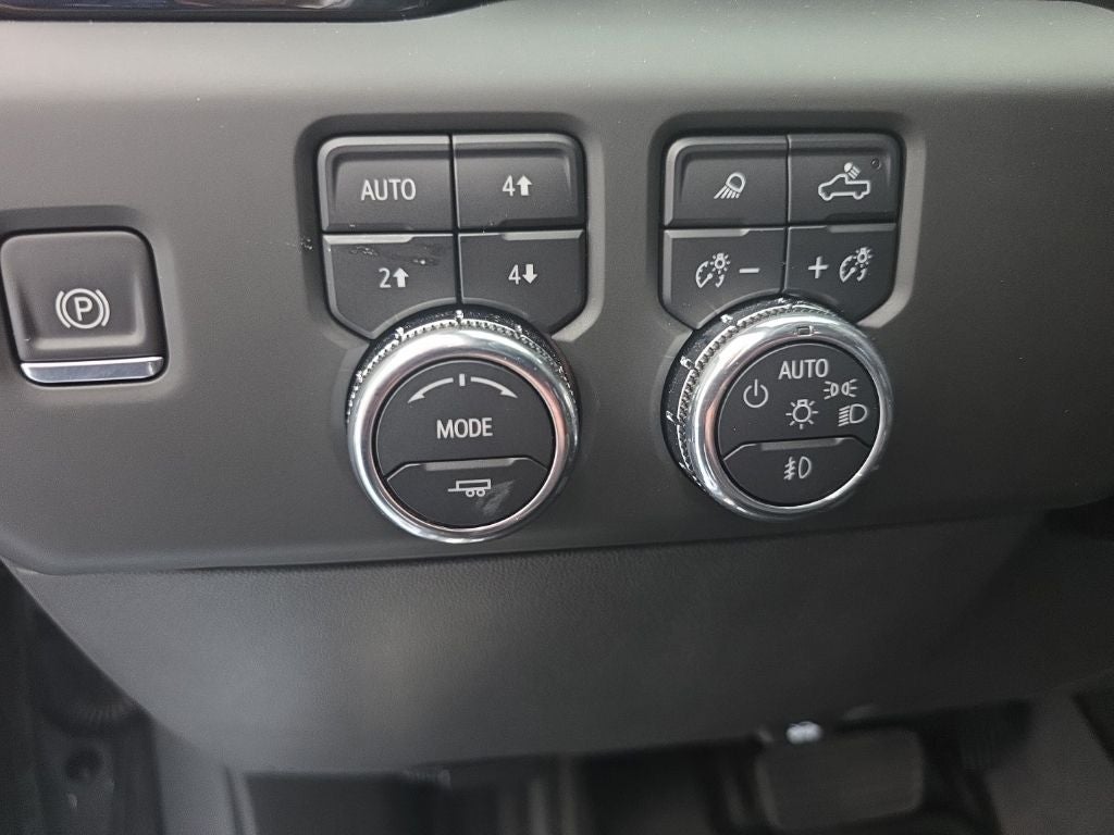 2025 GMC Sierra 1500 AT4X