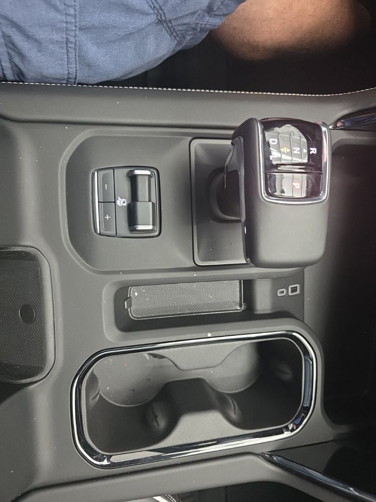 2025 GMC Sierra 1500 AT4X