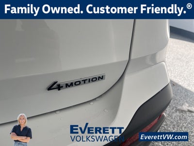 2026 Volkswagen Taos 1.5T SE Black