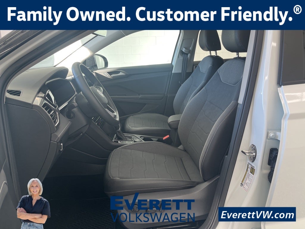 2026 Volkswagen Taos 1.5T SE Black