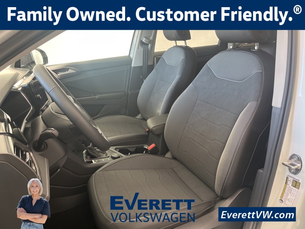 2026 Volkswagen Taos 1.5T SE Black