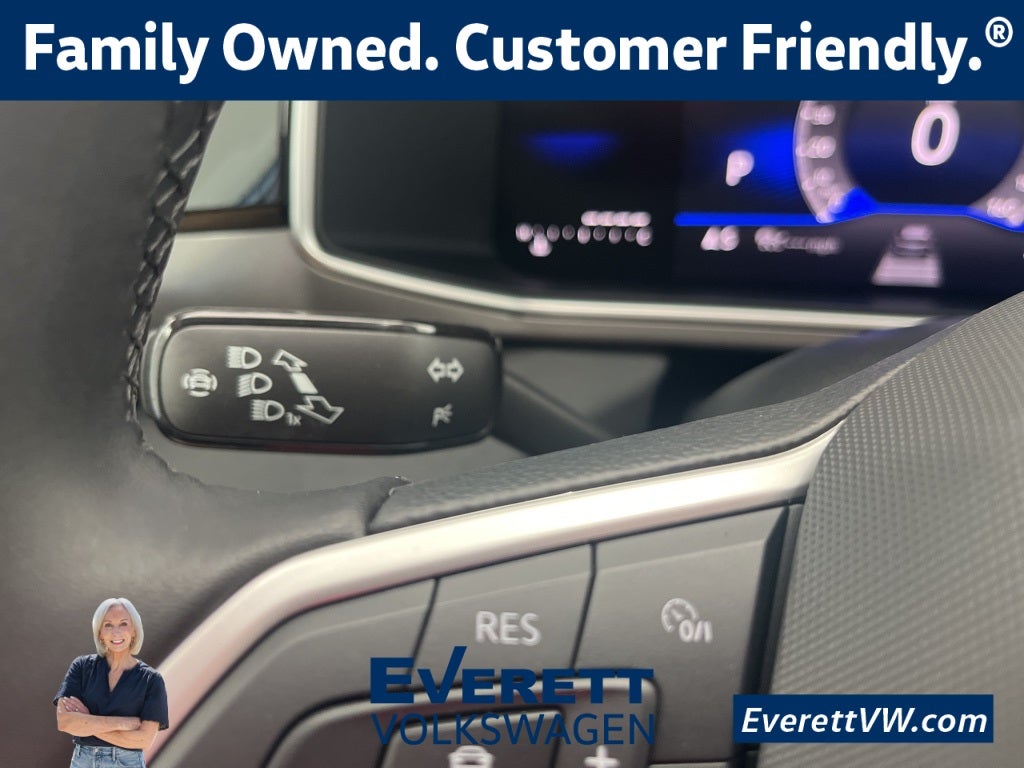 2026 Volkswagen Taos 1.5T SE Black