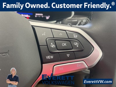 2026 Volkswagen Taos 1.5T SE Black