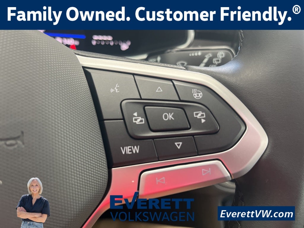 2026 Volkswagen Taos 1.5T SE Black