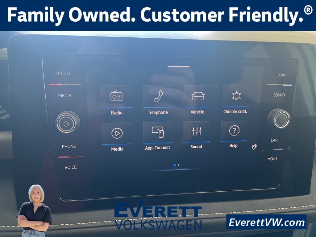 2026 Volkswagen Taos 1.5T SE Black