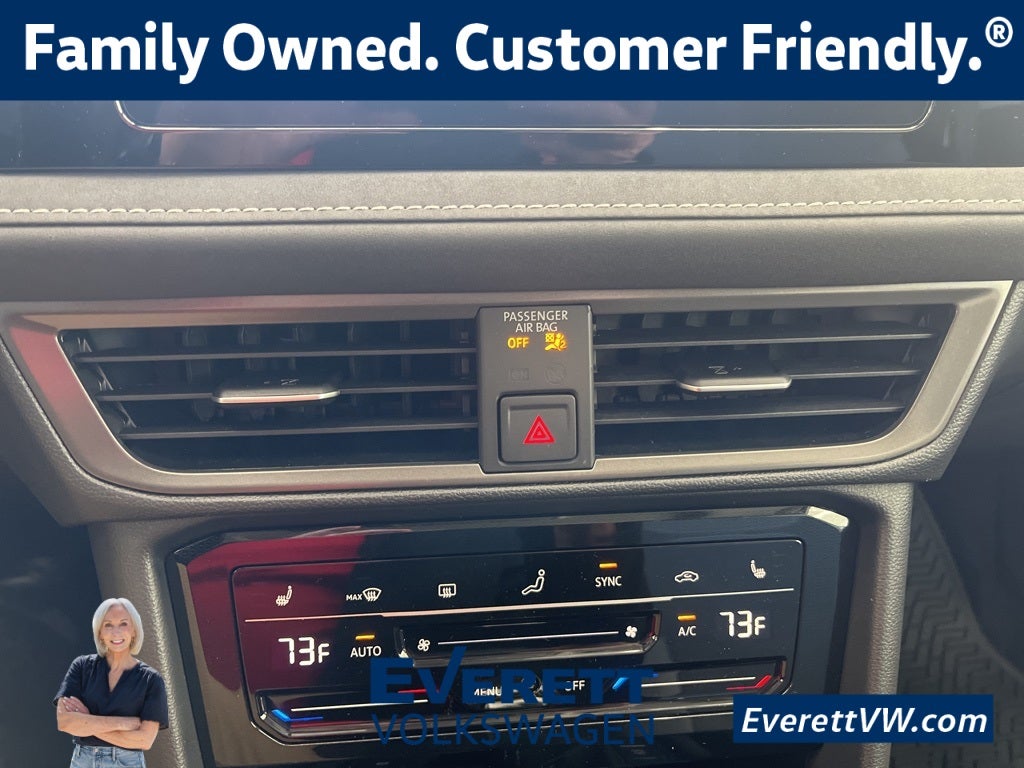 2026 Volkswagen Taos 1.5T SE Black