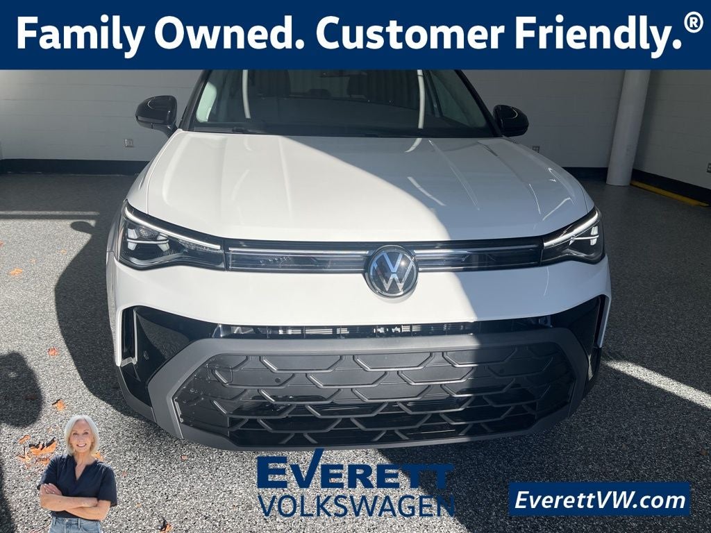 2026 Volkswagen Taos 1.5T SE Black