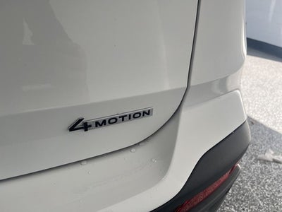 2026 Volkswagen Taos 1.5T SE Black