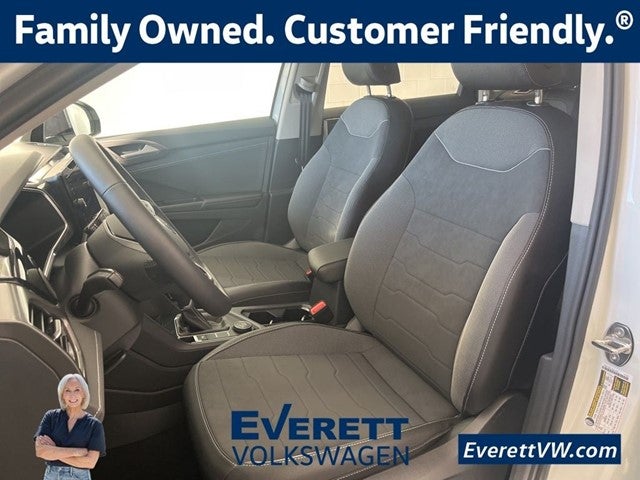 2026 Volkswagen Taos 1.5T SE Black