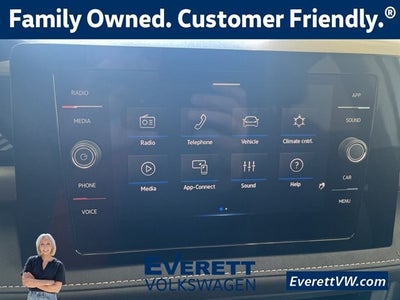 2026 Volkswagen Taos 1.5T SE Black