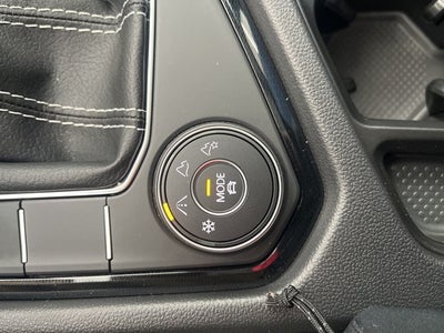 2026 Volkswagen Taos 1.5T SE Black