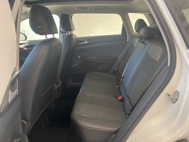 2026 Volkswagen Taos 1.5T SE Black