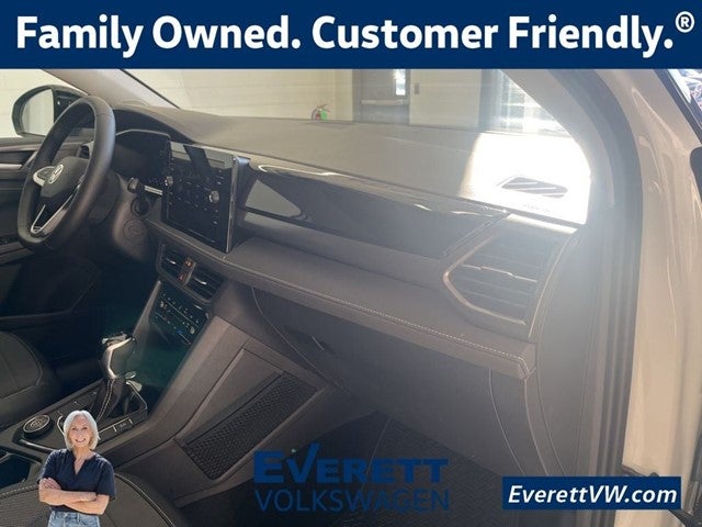 2026 Volkswagen Taos 1.5T SE Black