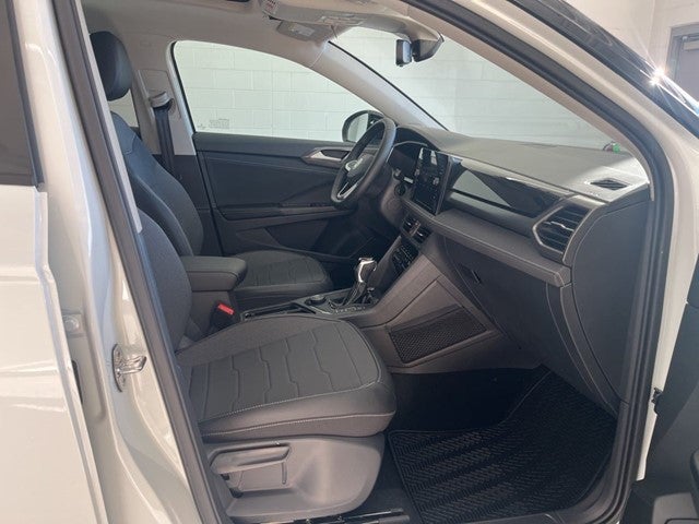 2026 Volkswagen Taos 1.5T SE Black