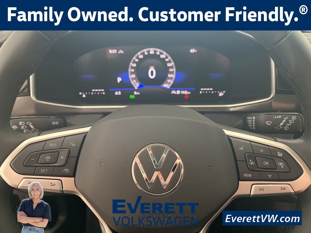 2026 Volkswagen Taos 1.5T SE Black