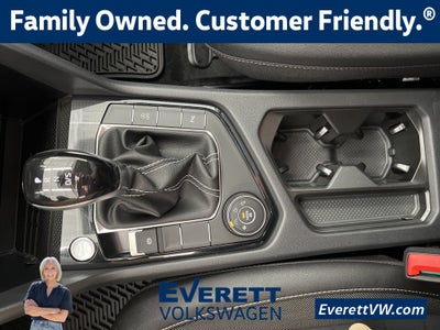 2026 Volkswagen Taos 1.5T SE Black