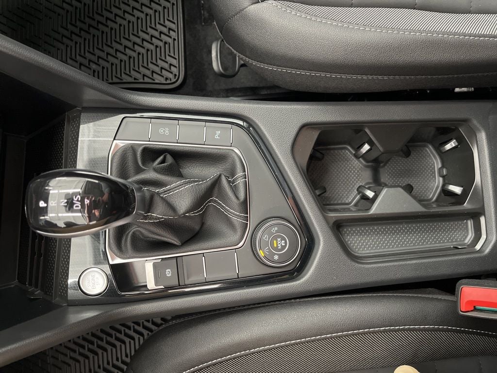 2026 Volkswagen Taos 1.5T SE Black