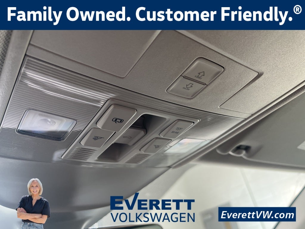 2026 Volkswagen Taos 1.5T SE Black