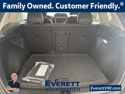 2026 Volkswagen Taos 1.5T SE Black