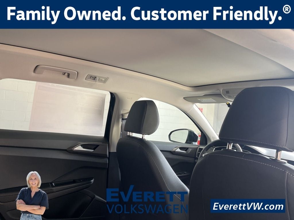 2026 Volkswagen Taos 1.5T SE Black