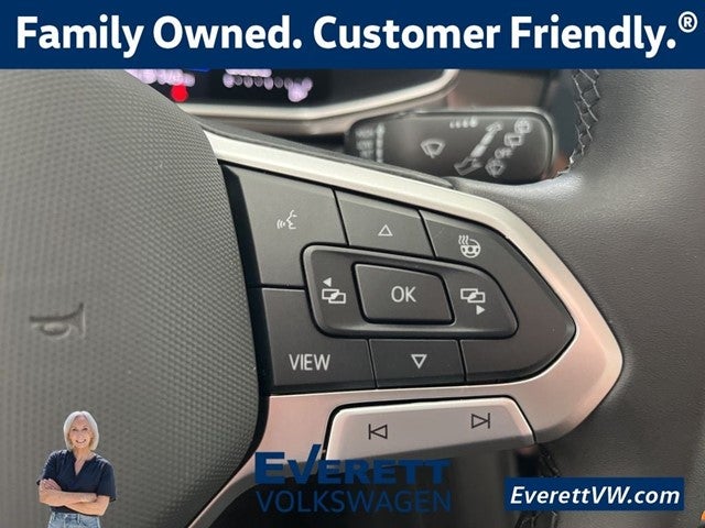 2026 Volkswagen Taos 1.5T SE Black