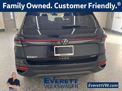 2026 Volkswagen Taos 1.5T SE Black