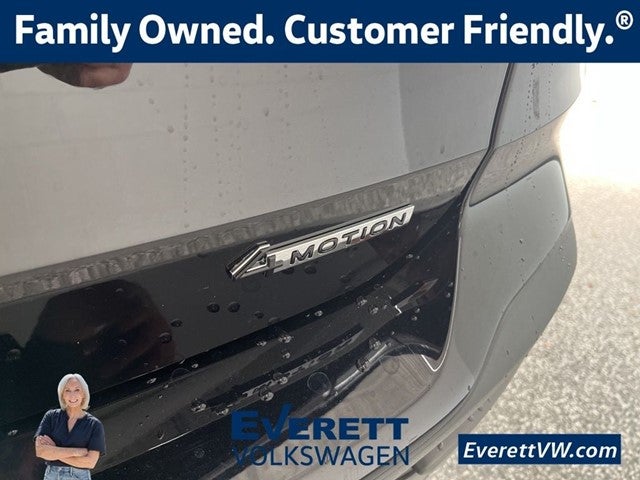 2026 Volkswagen Taos 1.5T SE Black