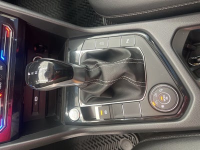 2026 Volkswagen Taos 1.5T SE Black