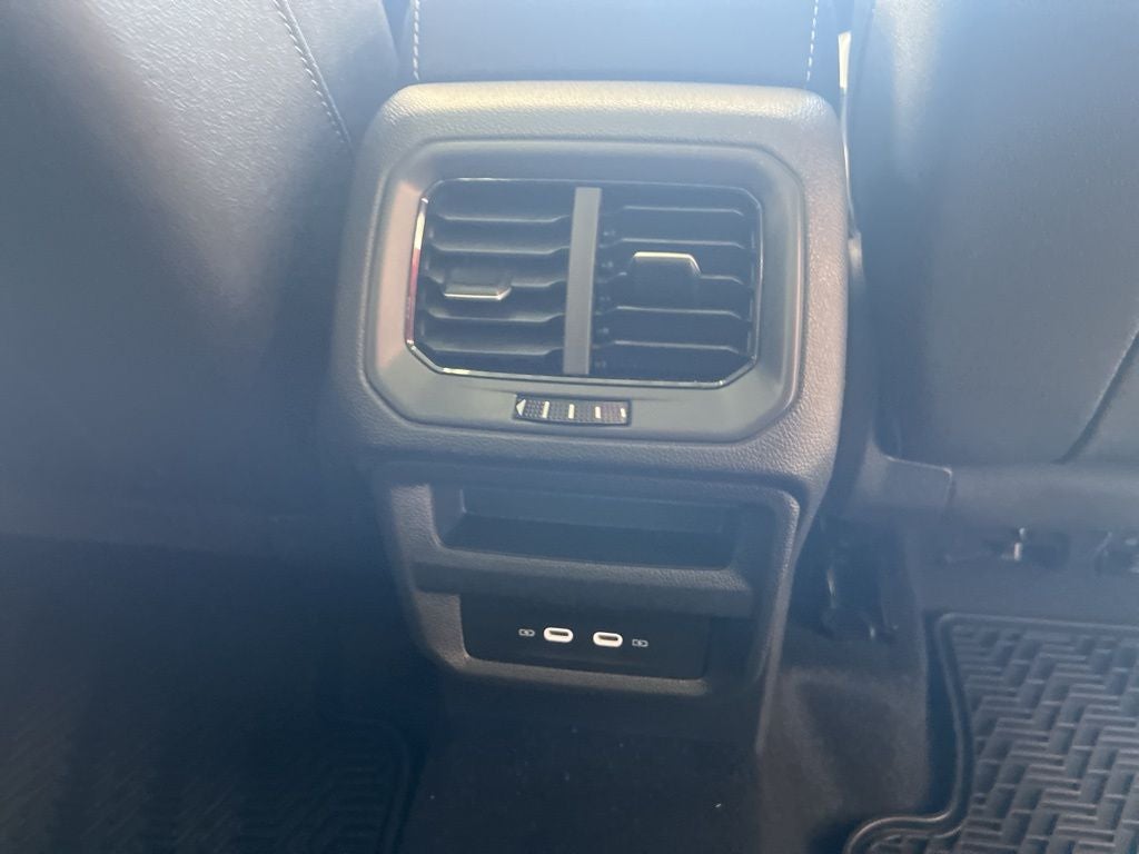 2026 Volkswagen Taos 1.5T SE Black