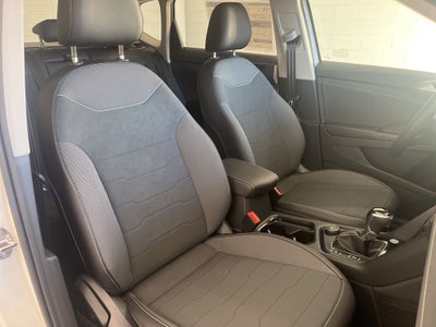 2026 Volkswagen Taos 1.5T SE Black