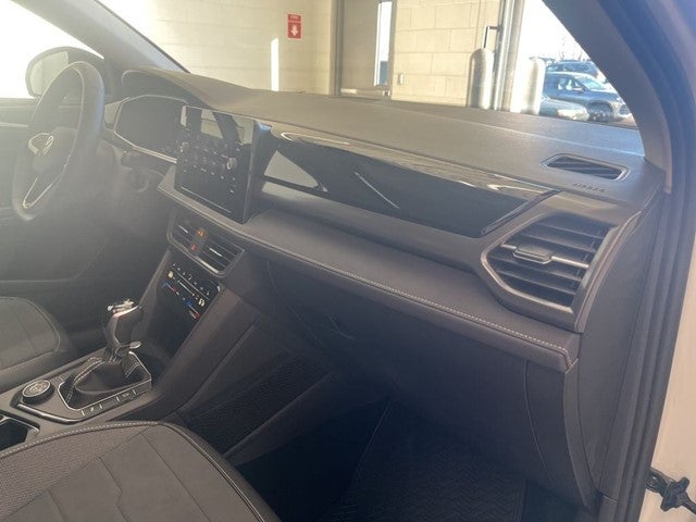 2026 Volkswagen Taos 1.5T SE Black