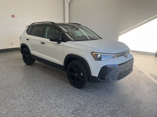 2026 Volkswagen Taos 1.5T SE Black