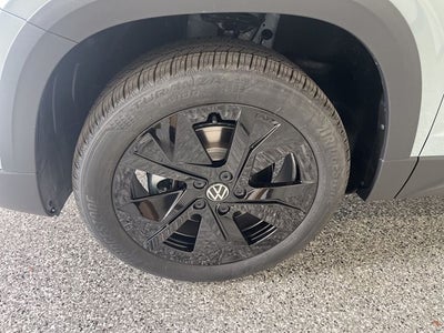 2026 Volkswagen Taos 1.5T SE Black